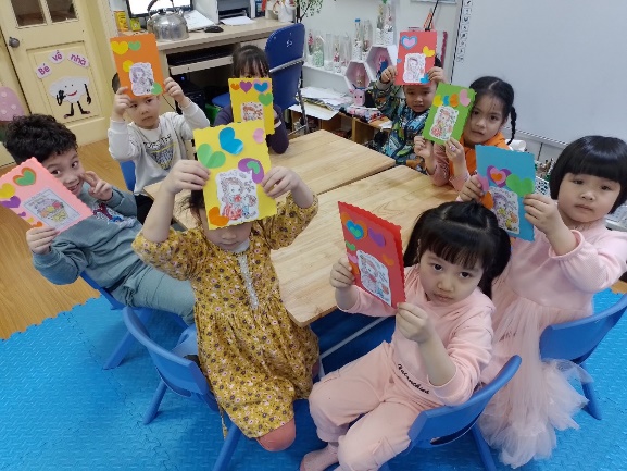 C:\Users\MGS9\Desktop\lam thiep\z4162652593516_5b7ae6ff21bd829fd4d202aa1c868095.jpg