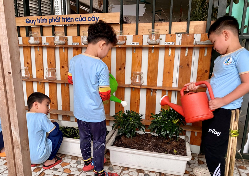 C:\Users\Administrator\Desktop\Vuiet bai\z4239144077941_05360661f16eddfa0d12038ec85a26c6.jpg