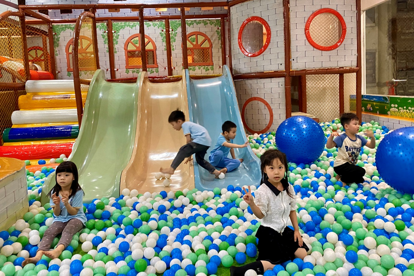 C:\Users\Administrator\Desktop\tham quan\z4245101433520_68a7006e6f53a3fb4f59f2f454f7b974.jpg