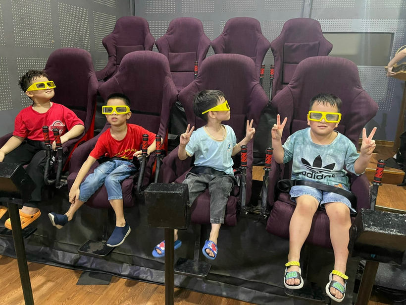 C:\Users\Administrator\Desktop\tham quan\z4245165912715_b42bdcc6cf10ba9713f2bfbeef2659f4.jpg