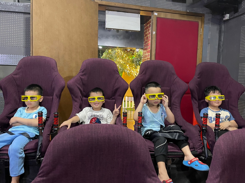 C:\Users\Administrator\Desktop\tham quan\z4245165936963_1fbf87a27263bfbdadaf19cf5c8bb7a1.jpg