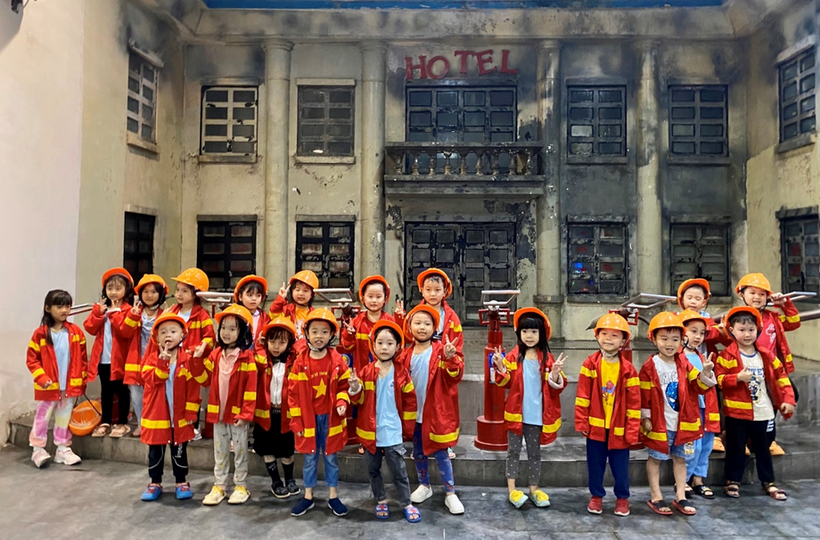 C:\Users\Administrator\Desktop\tham quan\z4245101430391_1a432c22b59c901778035eca24c3b9ce.jpg