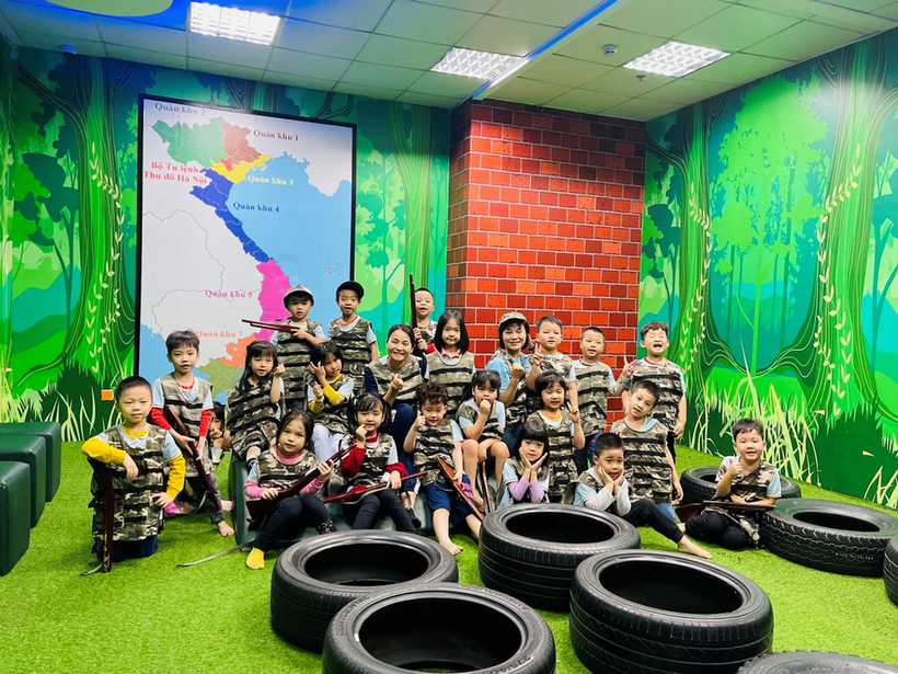 C:\Users\Administrator\Desktop\tham quan\z4245129693235_b4bf2816193dfa1f3753a84ef8eed91c.jpg