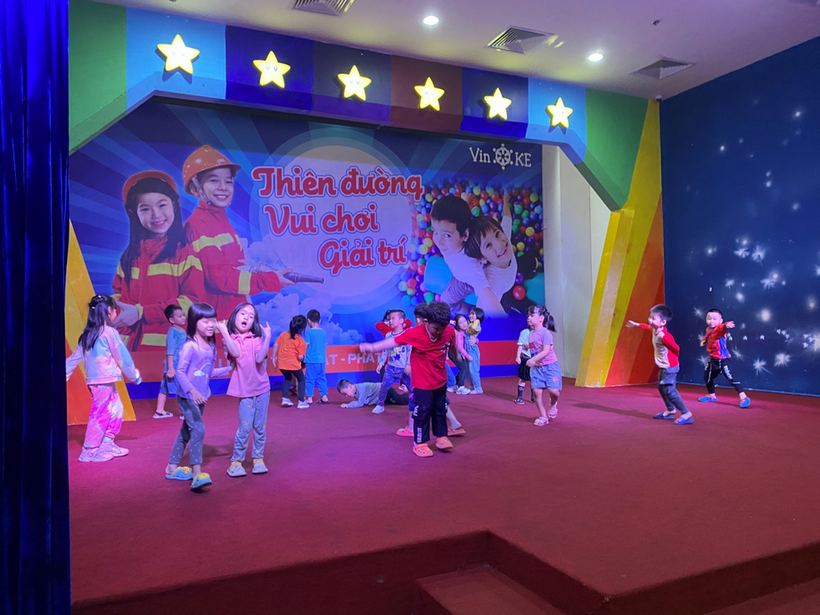 C:\Users\Administrator\Desktop\tham quan\z4245101542692_2b80bbe6e8755beea2a86b378f22b0aa.jpg