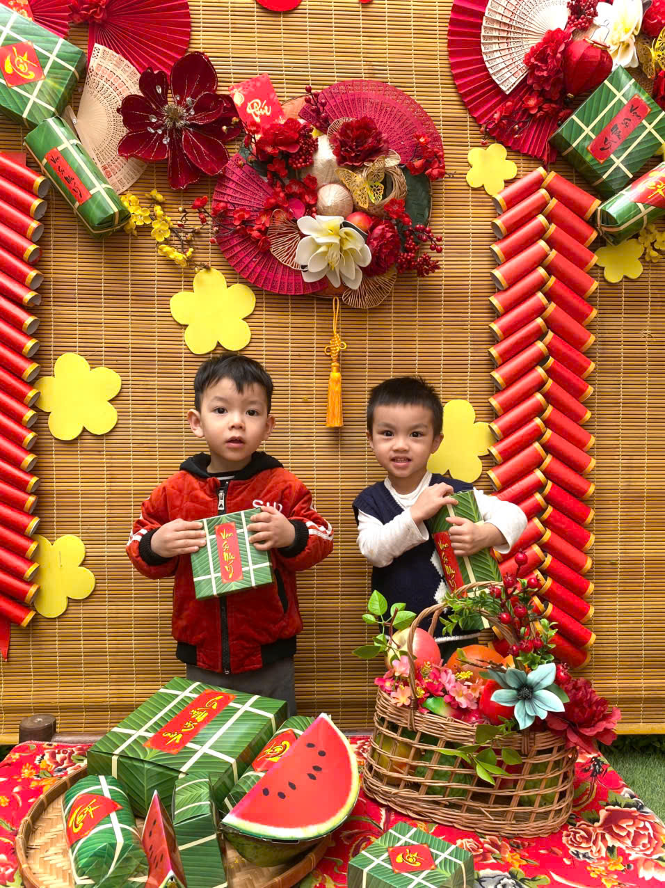 C:\Users\my pc\OneDrive\Máy tính\anh D1\z6230888762060_4217aadeeb8b48dfc695c5a4a0cbd322.jpg