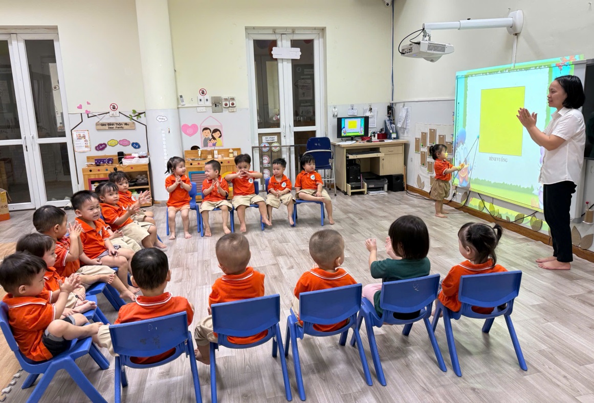 C:\Users\Techsi.vn\Desktop\hoc tap suot doi\gen-h-z7110849370085_2cf8cb054f7aca2ec2e26367e844ee59.jpg