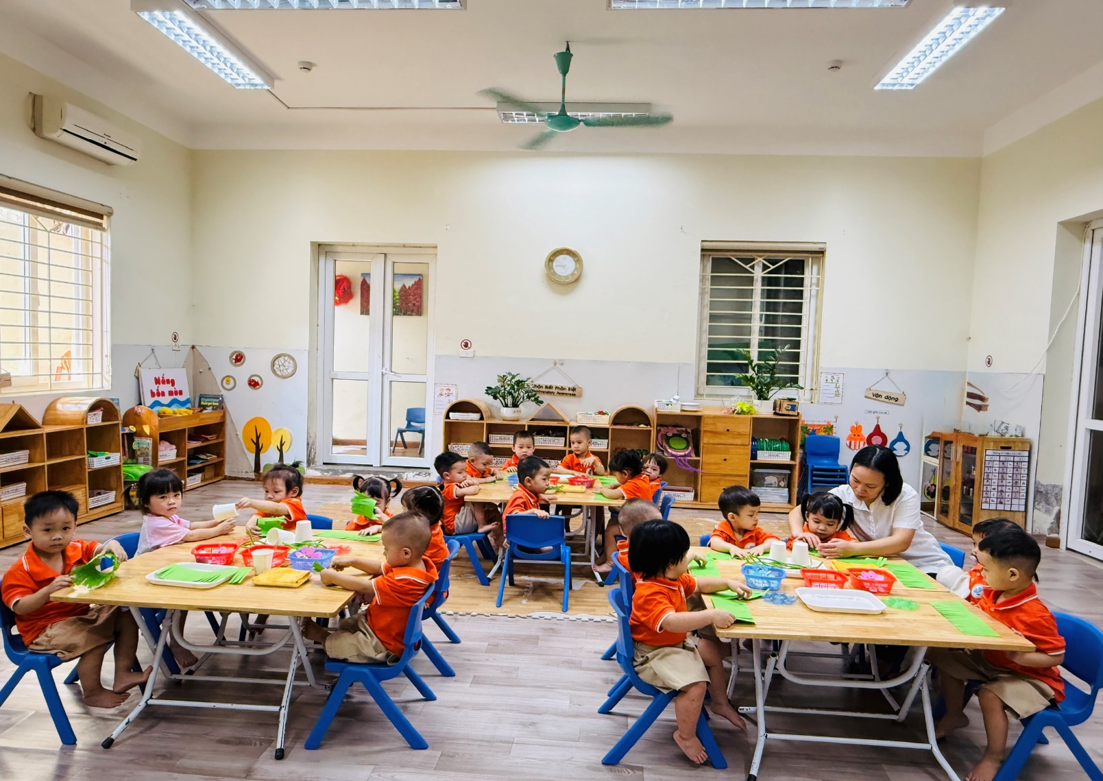 D:\O's Documents\Desktop\z7138157073018_a1b7408ed8ca658fdd3ed18415946f53.jpg