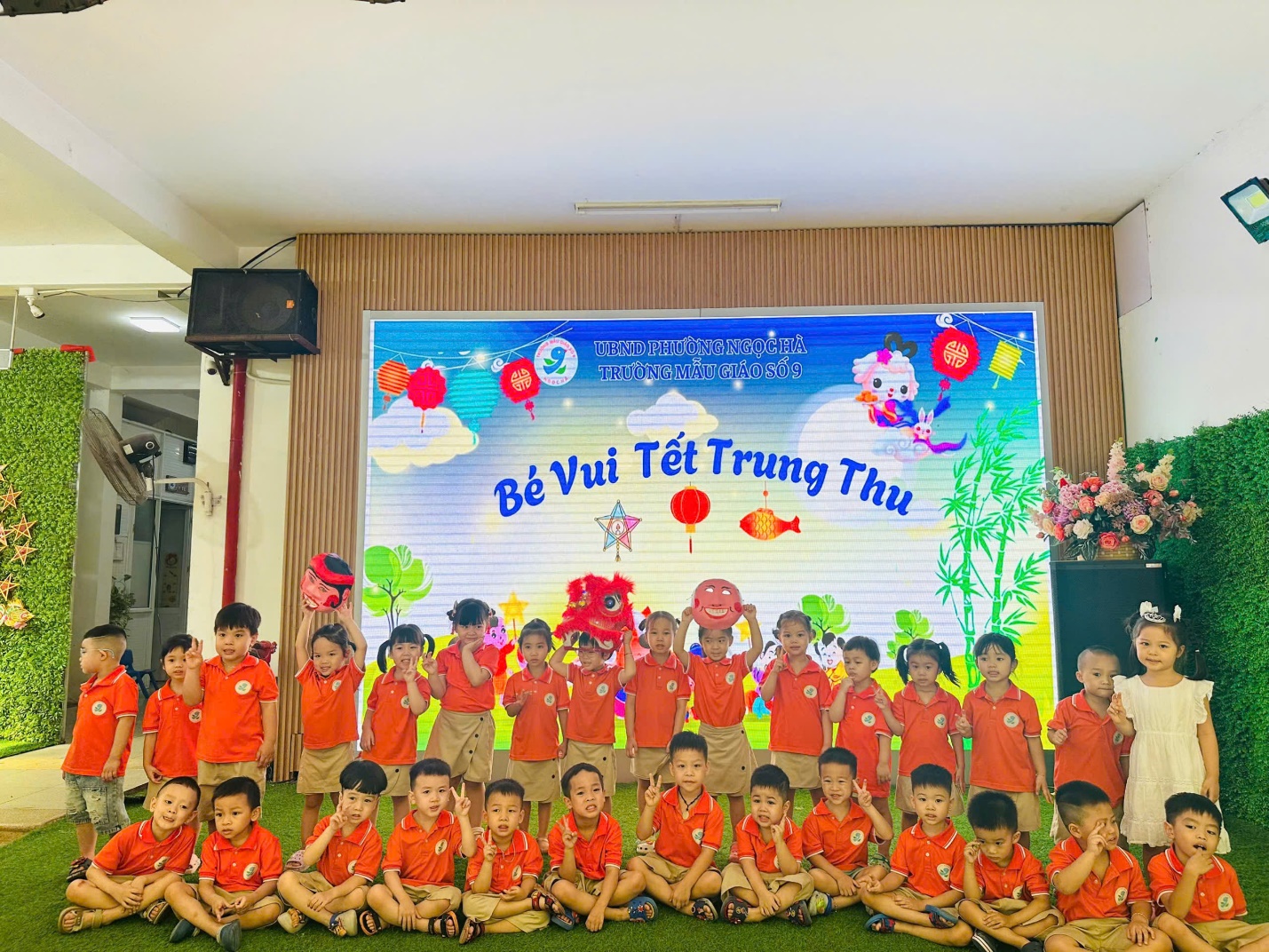 A group of children in uniform

AI-generated content may be incorrect.