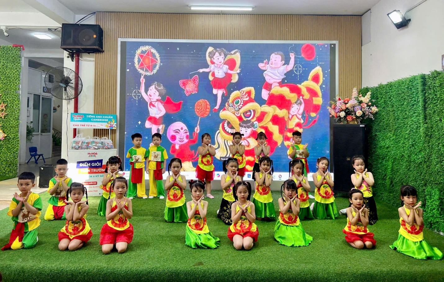 A group of children in a room

AI-generated content may be incorrect.