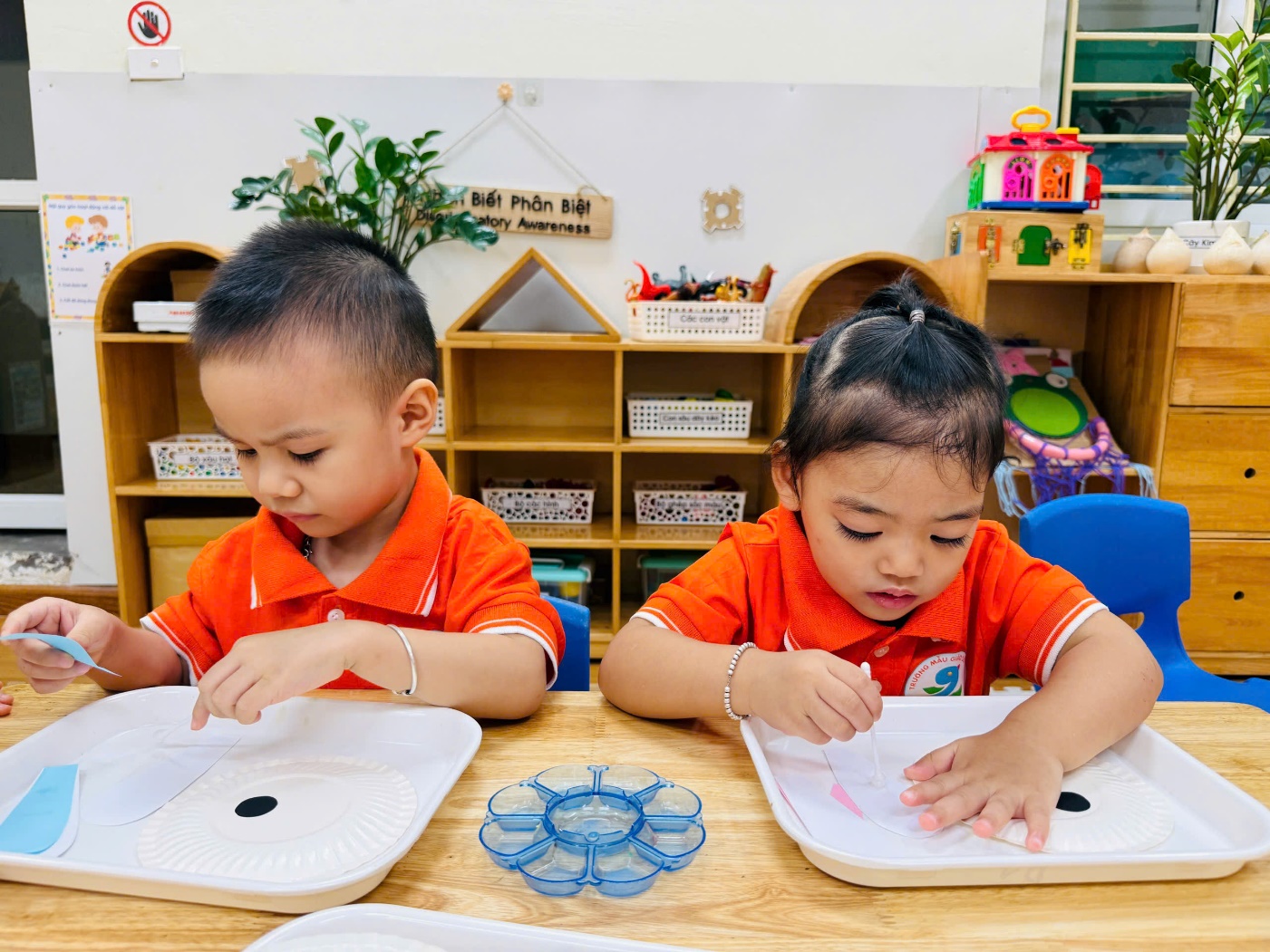 D:\O's Documents\Desktop\ẢNH LÀM ĐÈN TRUNG THU\z7085084450468_bd6263195f6e9d58ea3164d6154ba7d5.jpg