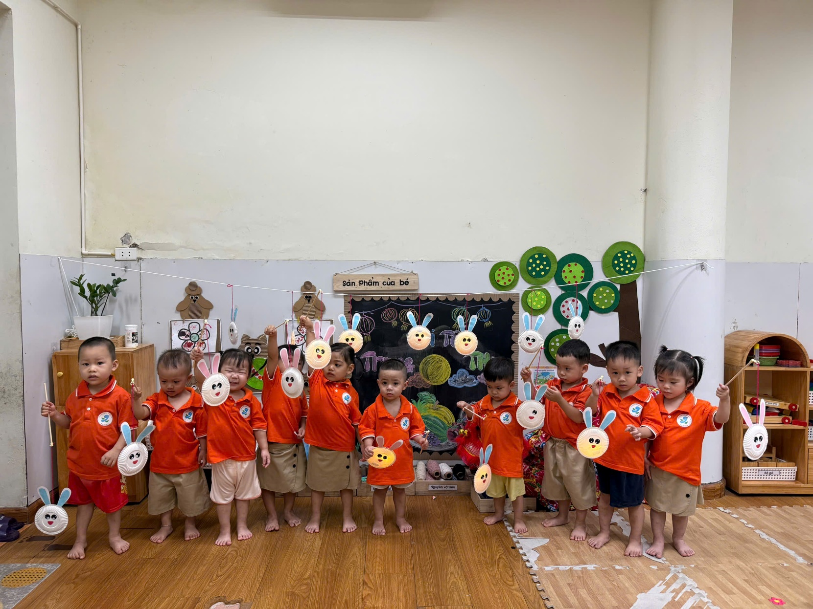 D:\O's Documents\Desktop\ẢNH LÀM ĐÈN TRUNG THU\z7070583087627_0b3cd509cc9ba894c5f929e2859362d4.jpg