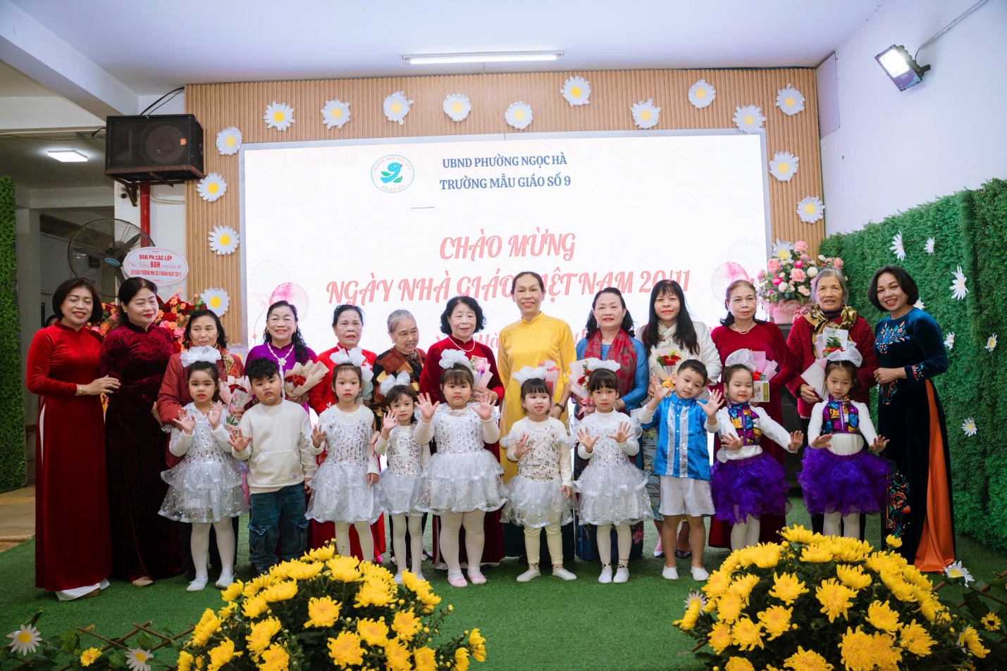 C:\Users\Administrator\Desktop\bài viết 20.11\z7244233038107_f7ac601056fd14f8dd5c907f9cc907bf.jpg