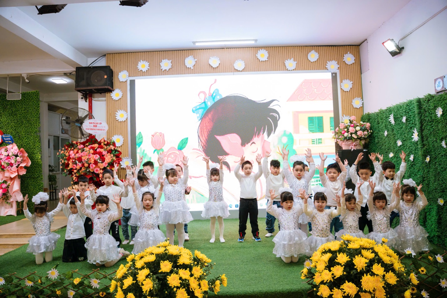 C:\Users\Administrator\Desktop\bài viết 20.11\z7244233076419_737530829124f66d83dd2f6db68f4a20.jpg