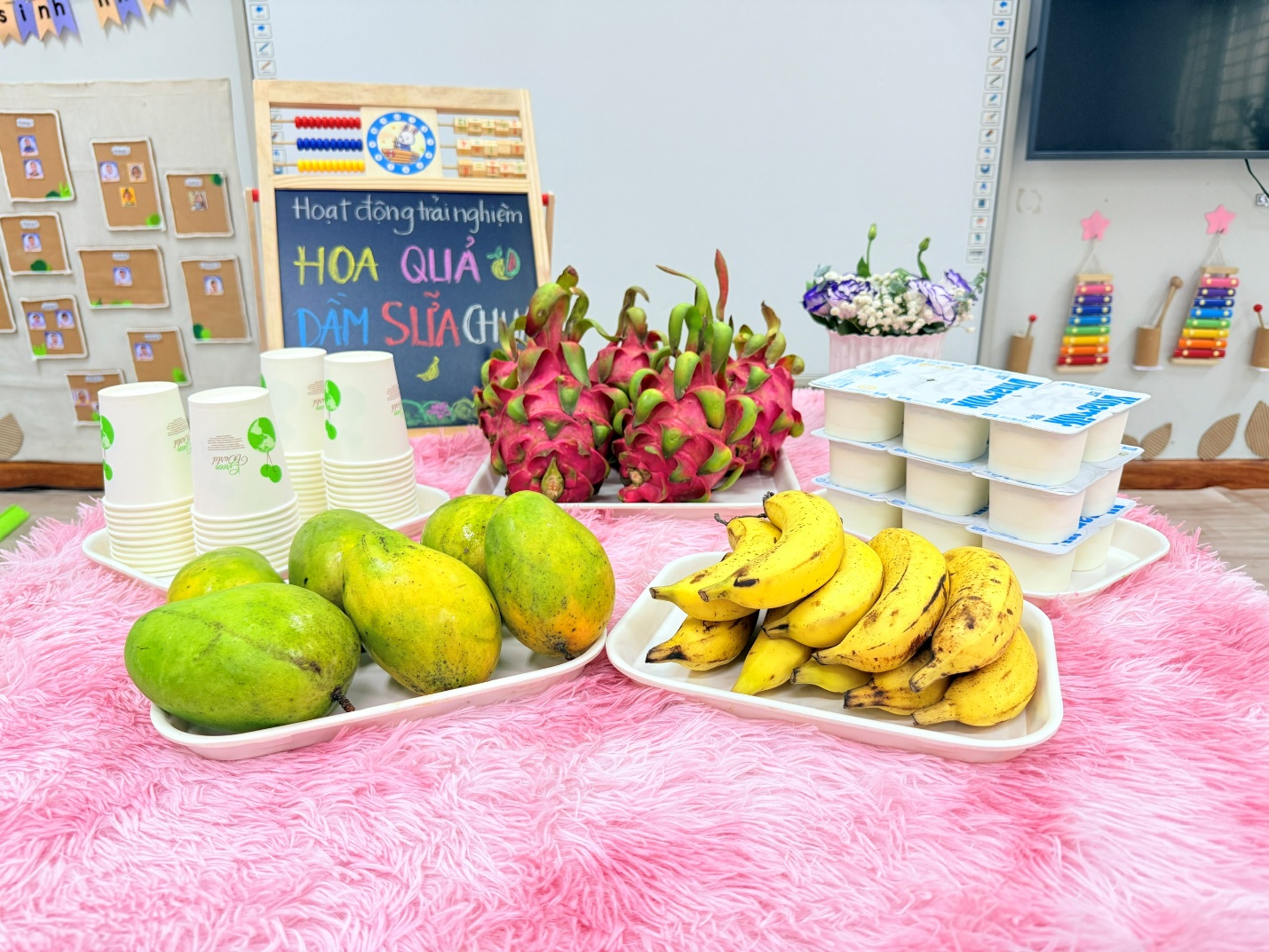 D:\O's Documents\Desktop\noi trow\z7240097784770_2d99b4e60ecb1eed0fba7c11b7096189.jpg