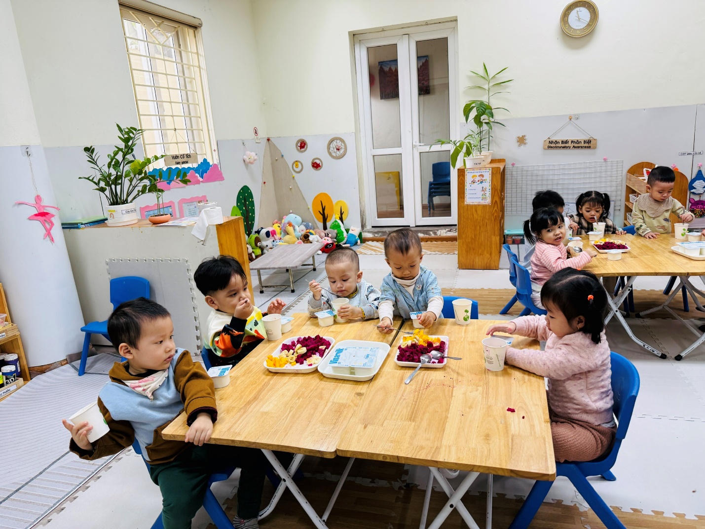 D:\O's Documents\Desktop\noi trow\z7240122655476_d13555d5e8af3e1a16d9c62d63573bba.jpg