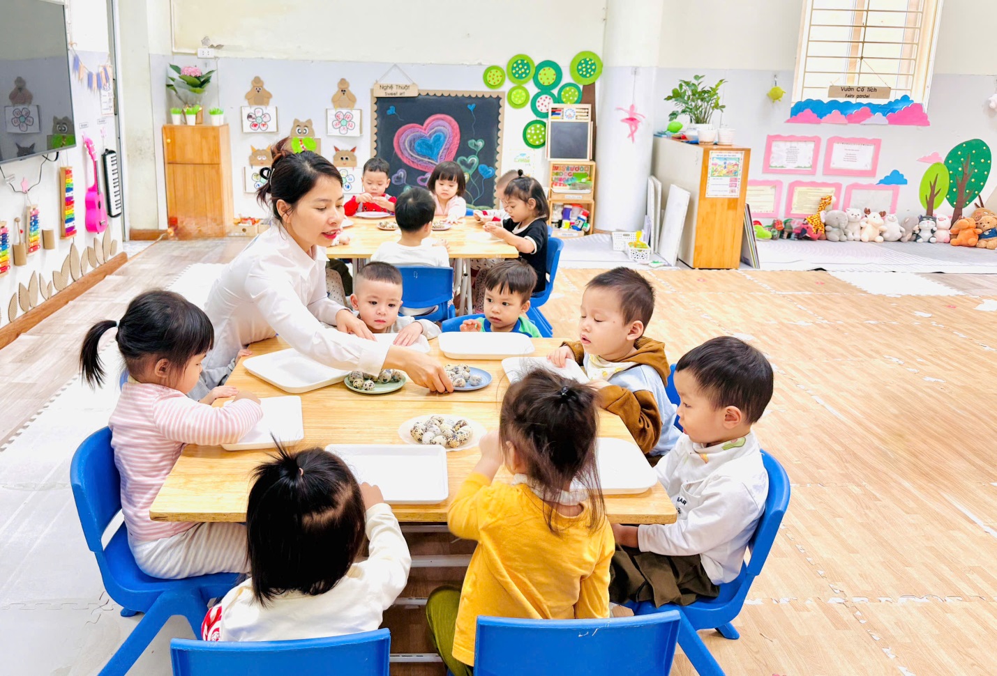 C:\Users\Techsi.vn\Desktop\2025.2026\BBH KHỐI\Khối NT T8\gen-h-z7194929208278_4f12c1086f3242369617243feadd4f55.jpg