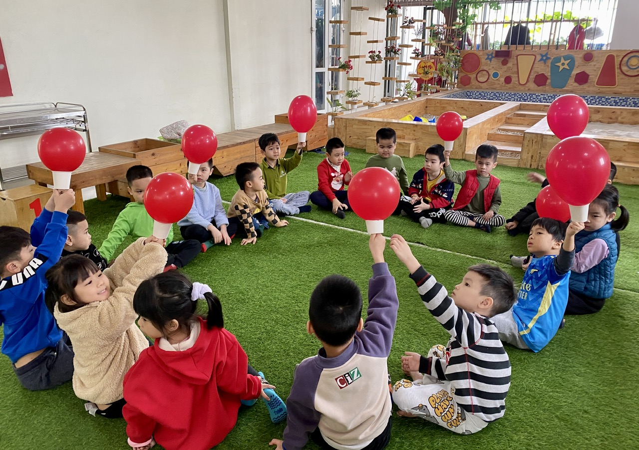 C:\Users\Administrator\Desktop\Khinh khi cau\z6421150256161_bee4e4d7769cd3e975a2c32f7aa28b53.jpg