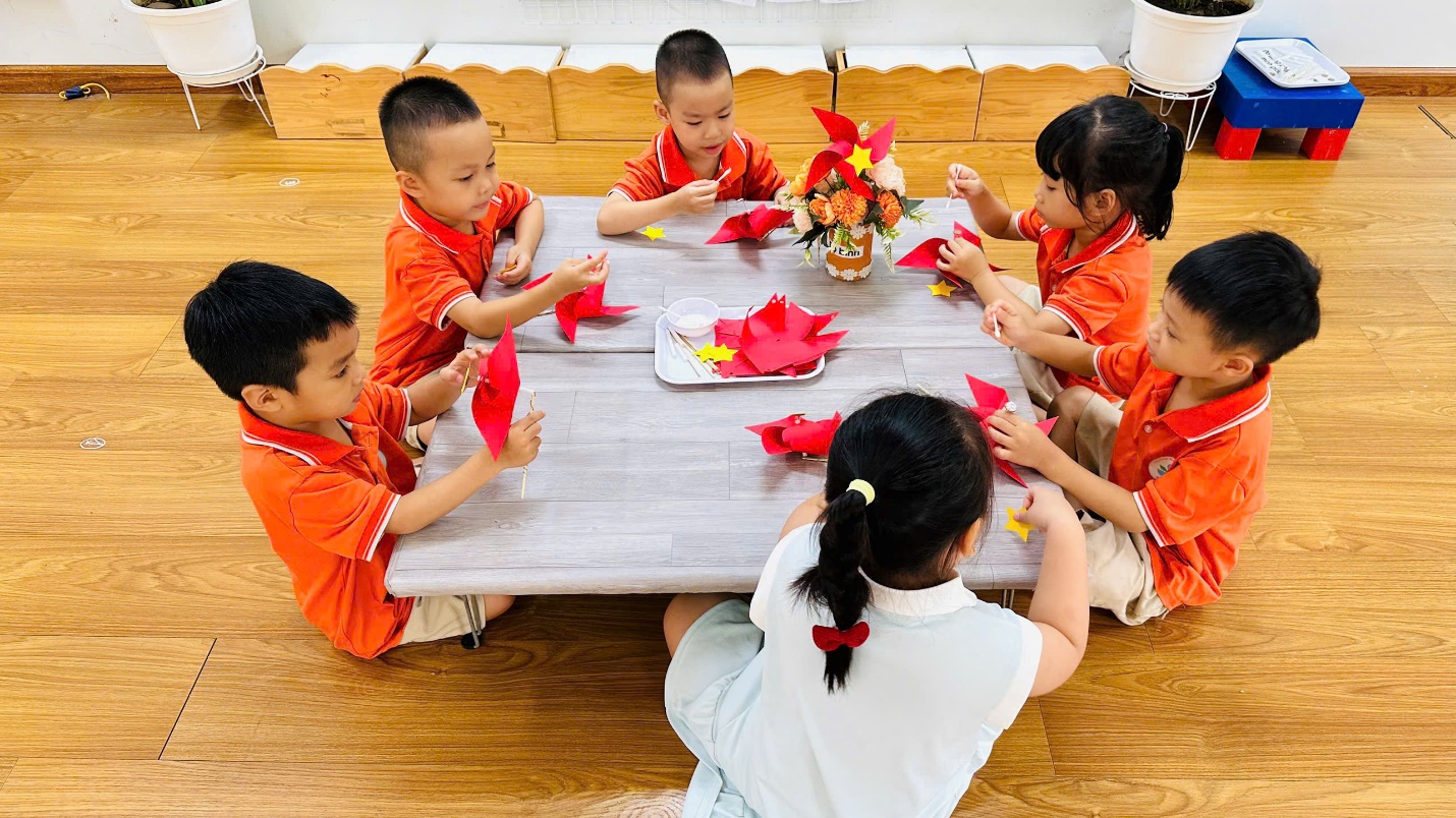 C:\Users\Admin\Desktop\Làm chong chóng\z6999595727269_bd007cd5db2400df585960fd9731a461.jpg