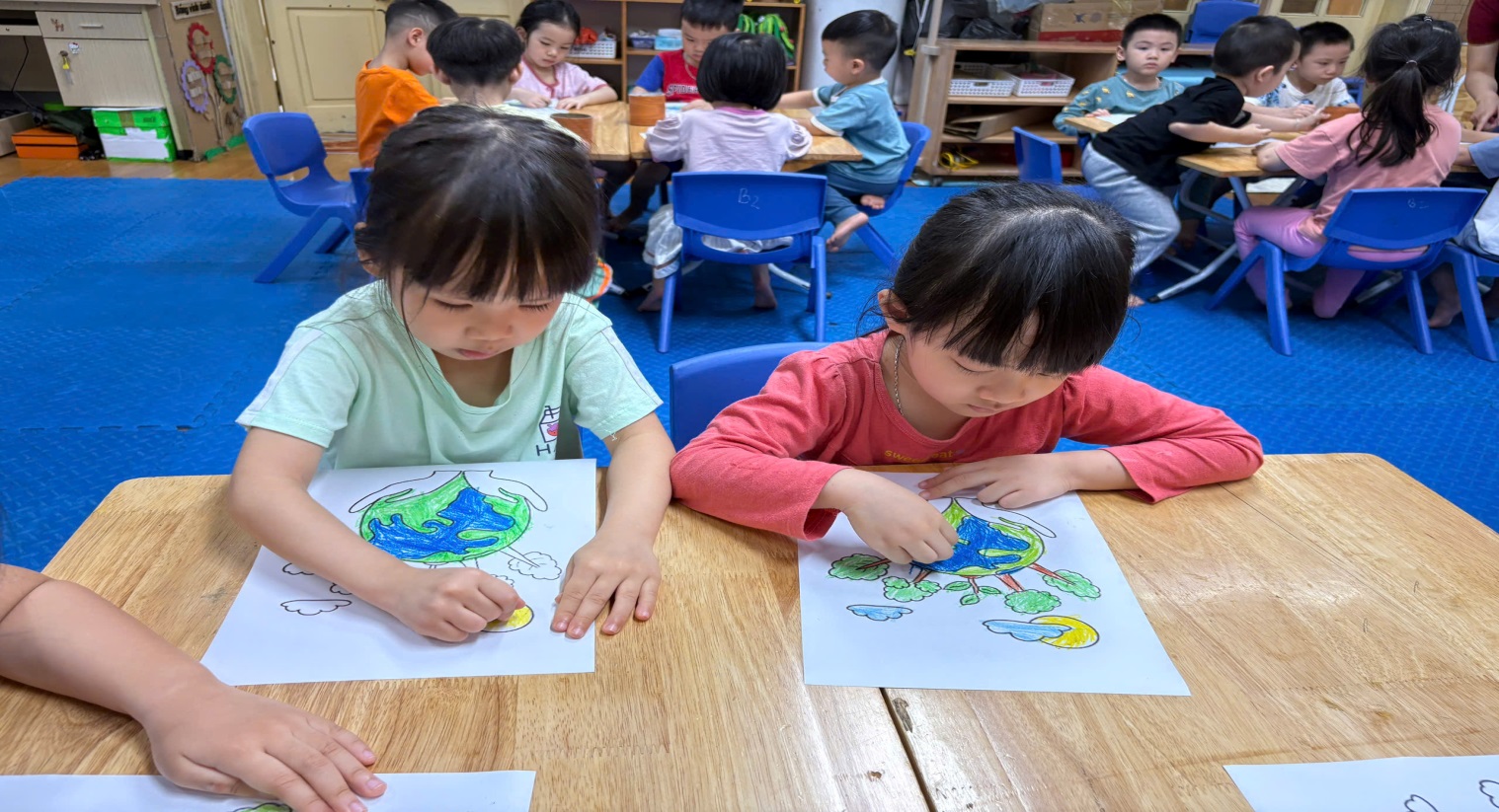 C:\Users\Techsi.vn\Desktop\truyền thông\z7651749317464_e817d49fbfcfe7da751384ea7ad1cb8c.jpg