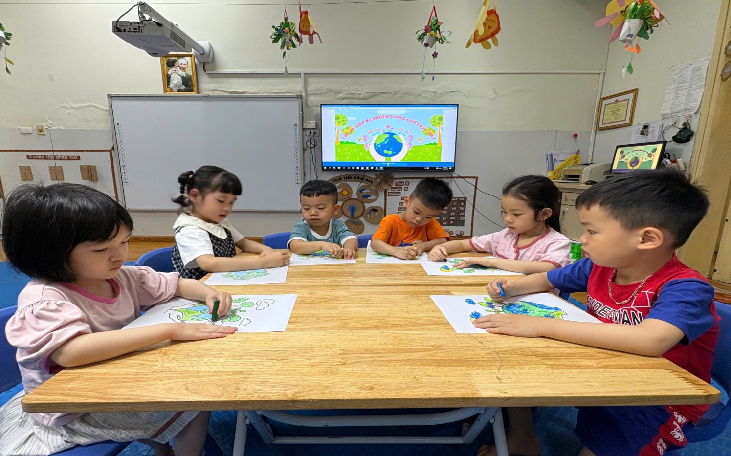 C:\Users\Techsi.vn\Desktop\truyền thông\z7651749273346_3c3f745083a4ed902d893e37142cfd3f.jpg