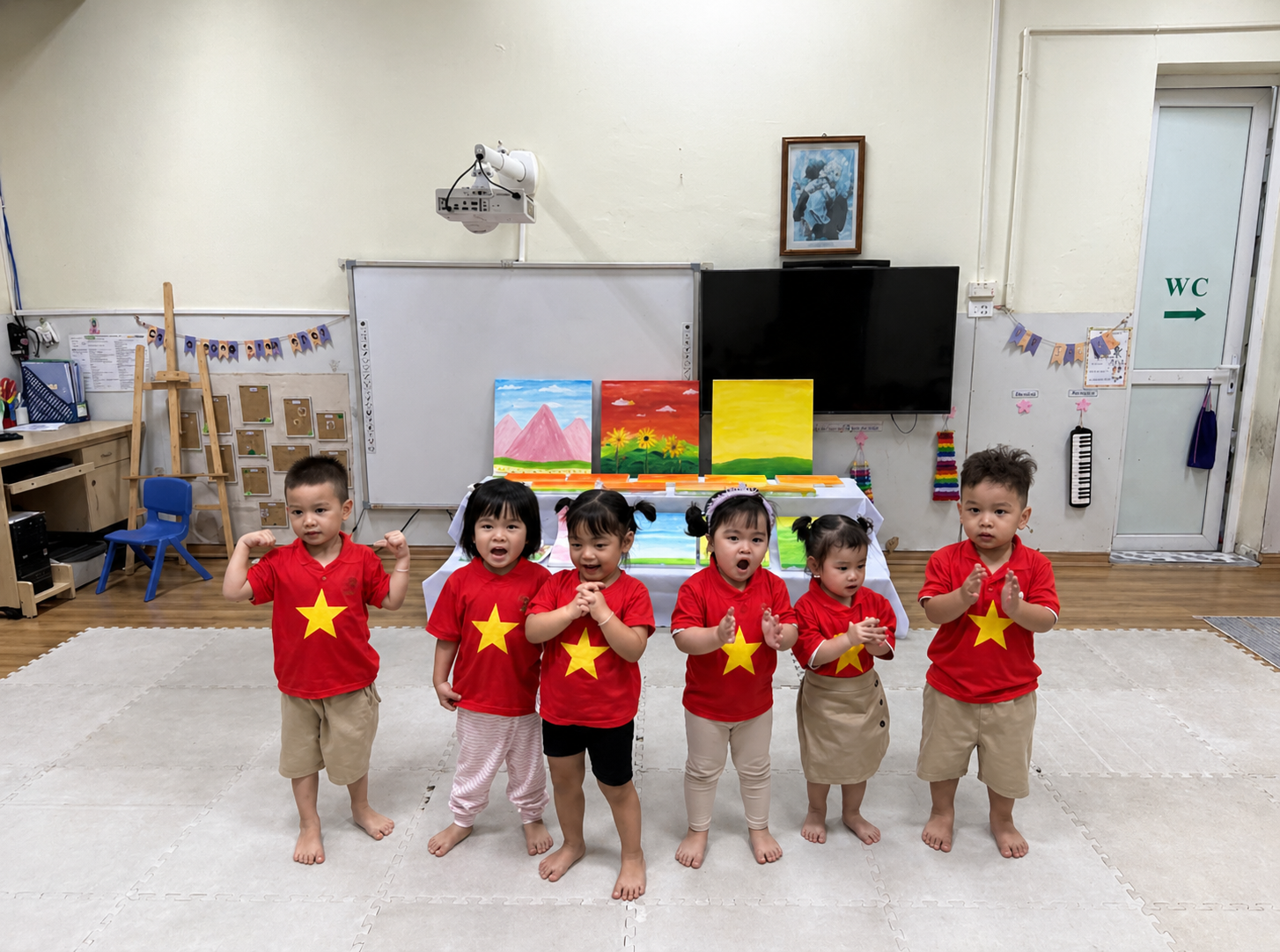 A group of children in a classroom

AI-generated content may be incorrect.